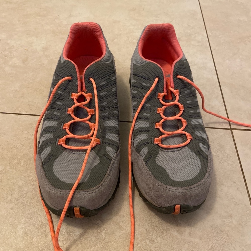 Columbia hiking techlite shoes